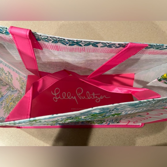 New, Lily Pulitzer Tote - Picture 4 of 4